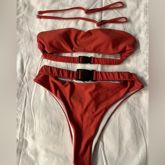 Bathing suit - Picture 1 of 2